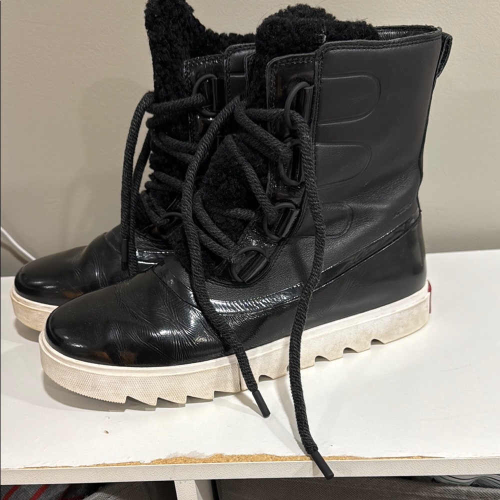 Sorel Black Lace-Up Winter Boots